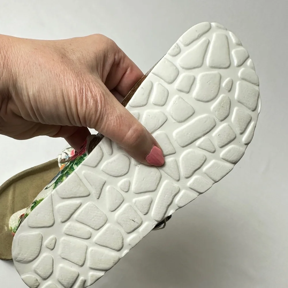 Giulia Palai these white